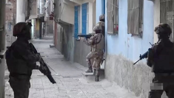 İçişleri Bakanı duyurdu: 2 bin 388 kişi gözaltına alındı