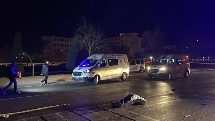 Konya’da otomobil yayalara çarptı: 5 ölü