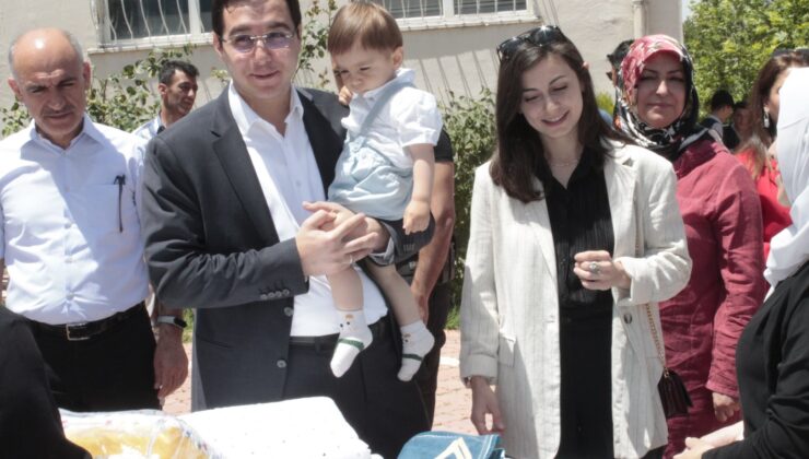 Gercüş’te depremzedeler için sergi ve kermes düzenlendi