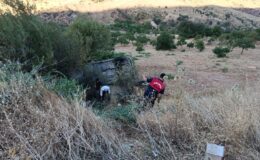 Şarampole devrilen minibüsteki 7 kişi yaralandı