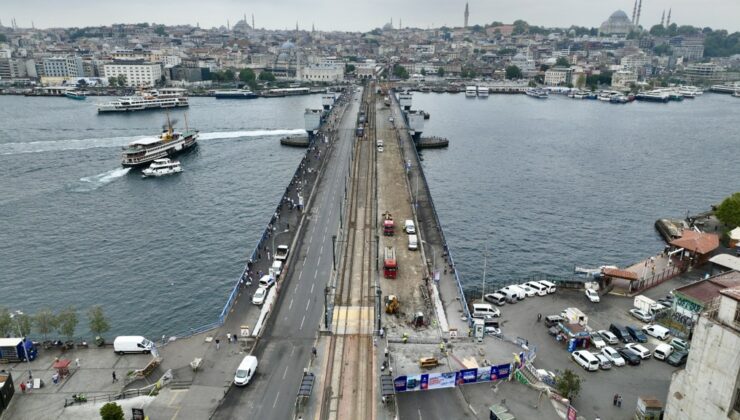 Galata Köprüsü’ndeki çalışma trafik yoğunluğunu arttırdı