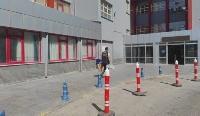 Hastanede sağlık görevlisine bıçaklı saldırı