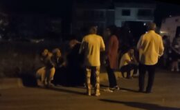 Babasına sinirlendi, minibüsü yaktı
