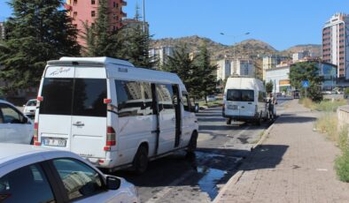 İşçi servisleri çarpıştı: 10 yaralı