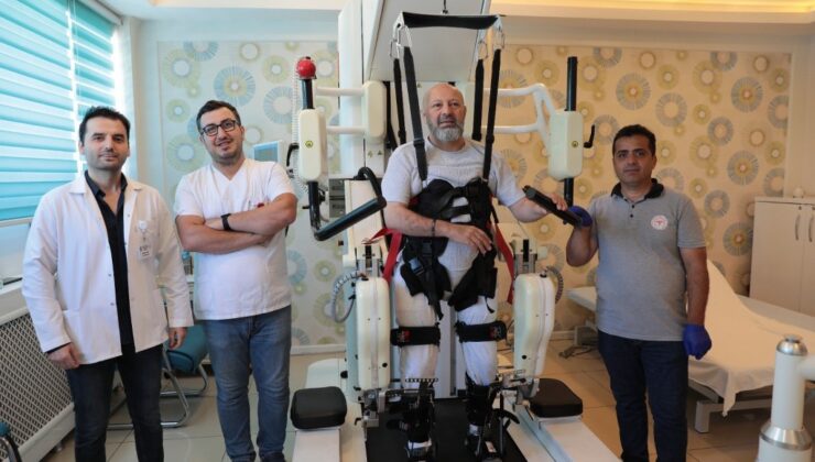 Yatalak geldiği hastaneden yürüyerek çıktı