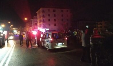 Otomobil ile çarpışan çekici ortalığı savaş alanına çevirdi