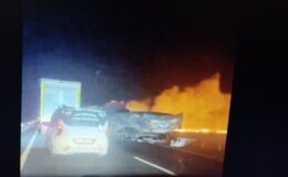 Nusaybin’de 3 aracın çarpıştığı kaza sonrası patlama: 1’i ağır 2 yaralı