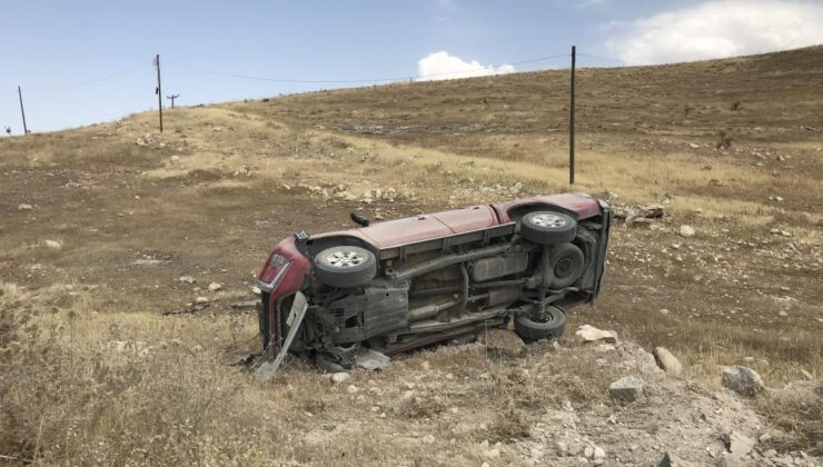 TPAO’ya ait kamyonet şarampole devrildi: 2 yaralı