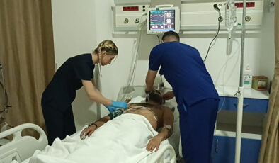 20 kişiyle hastaneyi basıp doktor ve görevlileri böyle darbettiler