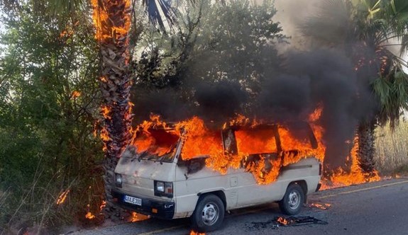 Araçta başlayan yangın ağaçlara sıçradı