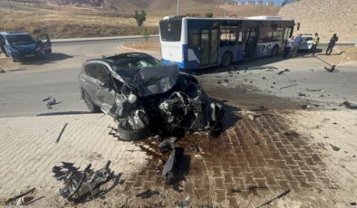 Cip ile yolcu otobüsü çarpıştı: 1’i ağır 3 yaralı