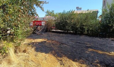 Bingöl’de örtü yangını eve sıçramadan söndürüldü