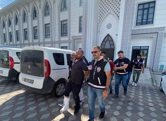 Husumetliler arasında bıçaklı kavga: 1 kişi öldü, 3 kişi tutuklandı