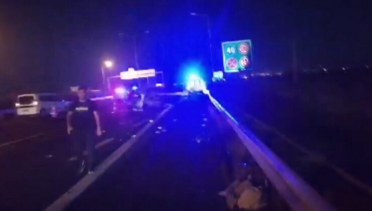 Gece yarısındaki feci zincirleme kazada: 2 ölü, 10 yaralı