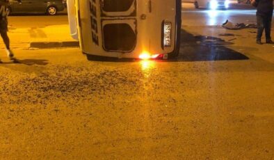 Elazığ’da otomobil ve minibüs kafa kafaya çarpıştı