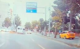 Elazığ’da yaya kadına çarpan otomobil kaza anı kamerada