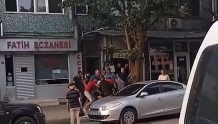 Boks maçını aratmadı, Tekme ve yumruklar havada