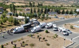 Tur Minibüsü Otobüse Çarptı: 18 Yaralı