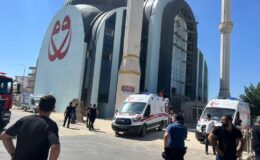 Cami iskelesi çöktü: 1’i ağır 3 yaralı