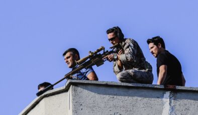 Evdeki Cehennem: Rehin Alan ve Polise Saldıran Şahıs Hayatını Kaybetti