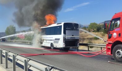 Otobüs alev topuna döndü