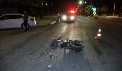 Otomobil ile çarpışan motosikletin sürücüsü hayatını kaybetti