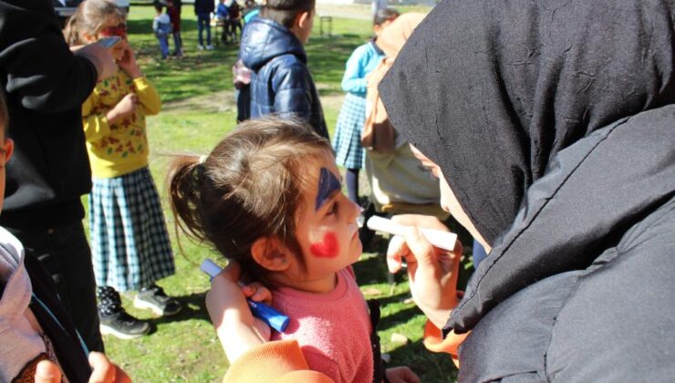 Köy okullarındaki öğrenciler, bilim ve sanatla buluşturuldu