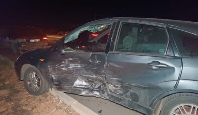 Gaziantep’te kavşakta iki araç çarpıştı: 8 yaralı