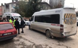 Çocuklara minibüs çarptı: Yaralılar hastanede