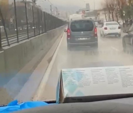 Duyarsız sürücü Ambulansı engellendi