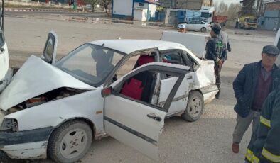 Erciş’te zincirleme kaza: 2 yaralı