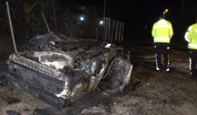 Takla atıp alev topuna dönen araçtan sağ çıktı, kaçtı