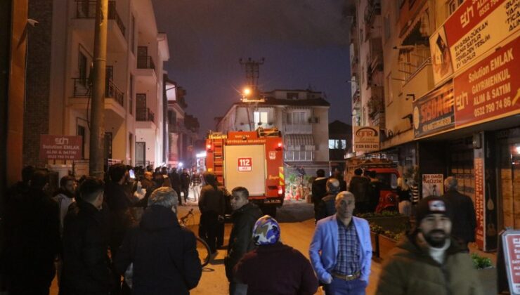 Korkutan yangın: mahalle sakinleri sokağa döküldü