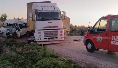 Kadirli’de korkunç trafik kazası: 2 ölü