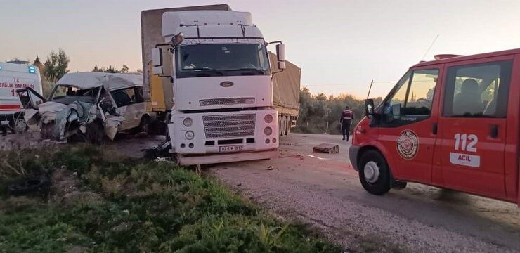 Kadirli’de korkunç trafik kazası: 2 ölü