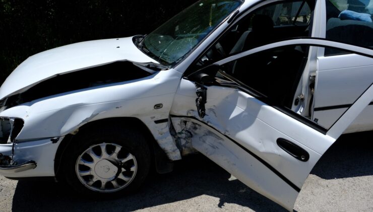 Erzincan’da iki ayrı trafik kazasında 6 kişi yaralandı