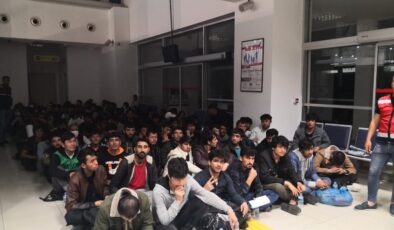 Ağrı’da 229 Afgan göçmen ülkelerine gönderildi