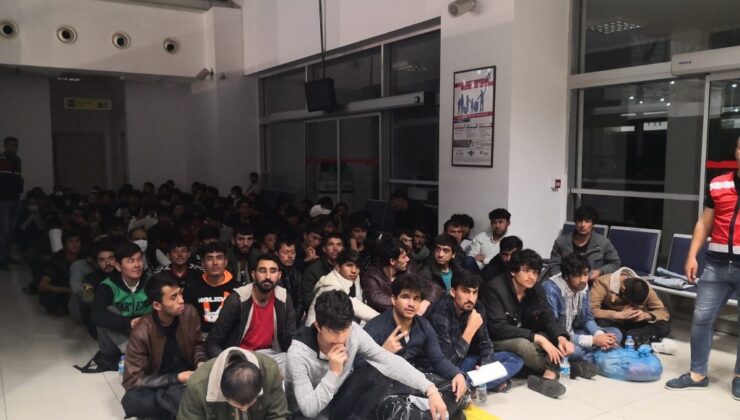 Ağrı’da 229 Afgan göçmen ülkelerine gönderildi