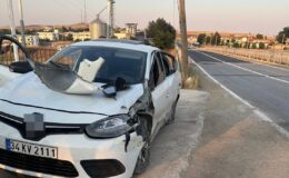 Otomobil akaryakıt istasyonunun duvarına çarptı: 3 yaralı