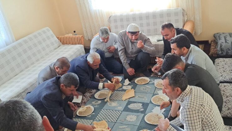 Adilcevaz’da değişmeyen gelenek: Helise yemeği ikramı
