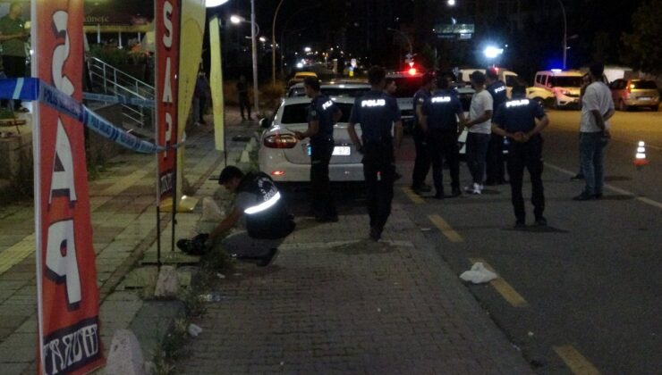 Cadde ortasında husumetlisine kurşun yağdırdı