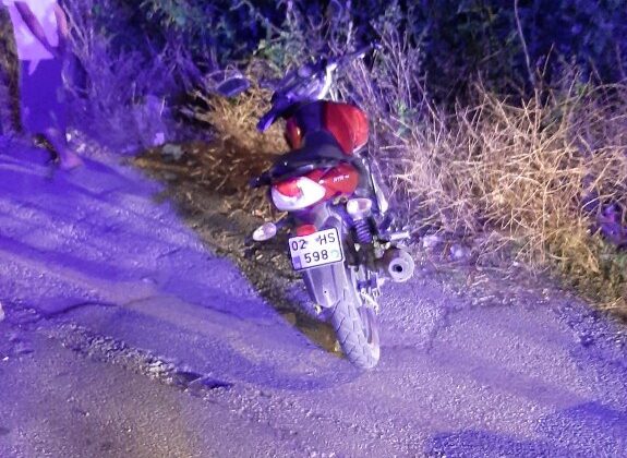 Üç farklı motosiklet kazasında 4 kişi yaralandı