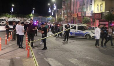 Şanlıurfa’da akraba kavgasında 1’i polis 3 yaralı