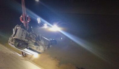 Şanlıurfa’da sulama kanalına düşen araçtaki sürücü aranıyor