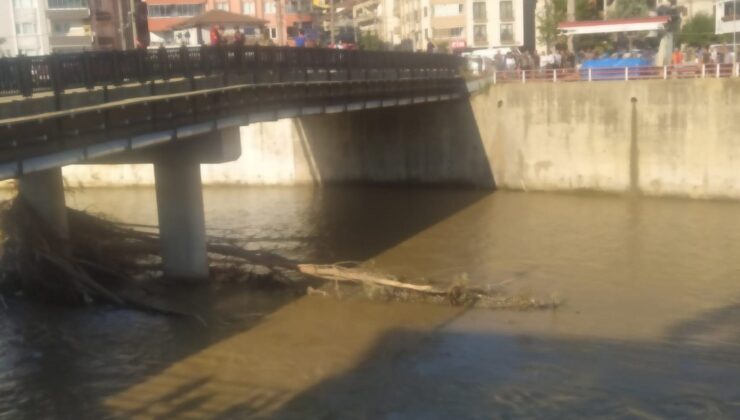 Akıntıya kapılarak kaybolan kişinin cesedi 10 kilometre uzaklıkta bulundu