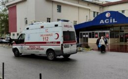 Ambulans şoförü baba, kazada ağır yaralanan oğlunu kurtaramadı