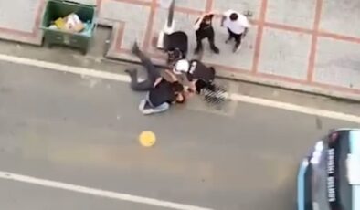 Rize’de bir kişiyi bıçaklayarak öldüren ve iki kişiyi yaralayan şahıs adliyeye sevk edildi