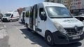 Ani fren sonucu iki minibüsün çarpıştığı kazada 2 kişi yaralandı