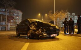 Alkollü sürücü kazadan sonra firar etti