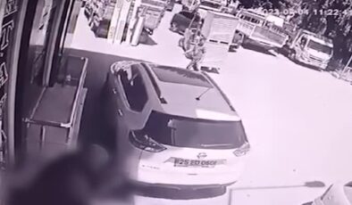 Kafasına iş makinesinden parke düşen çocuk öldü